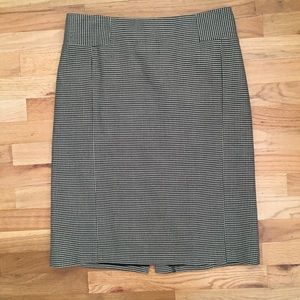 Ann Taylor houndstooth pencil skirt